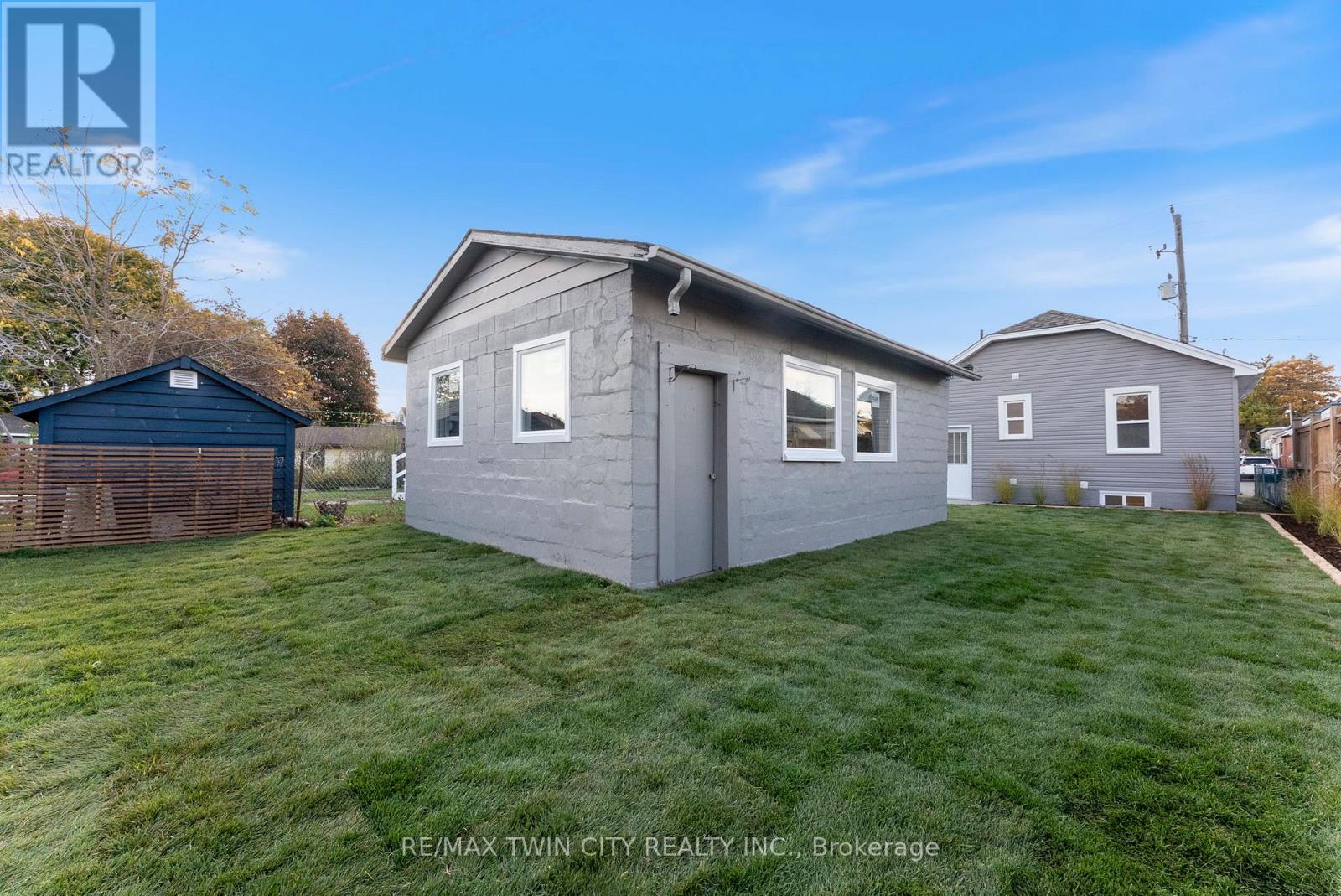 25 Dundee Street, Brantford, Ontario  N3R 4M2 - Photo 34 - X12564470