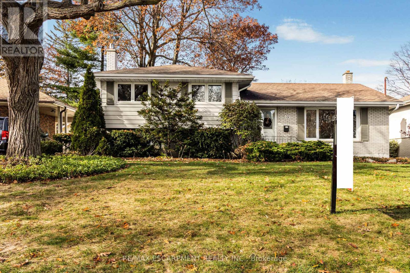 32 Pusey Boulevard, Brantford, Ontario  N3R 2S2 - Photo 2 - X12564496