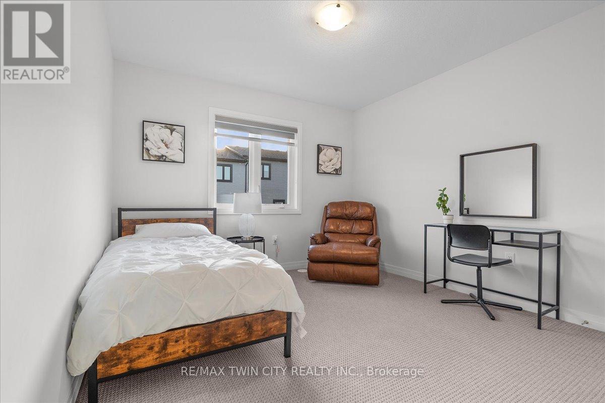 61 - 155 Equestrian Way, Cambridge, Ontario  N3E 0E8 - Photo 22 - X12564504