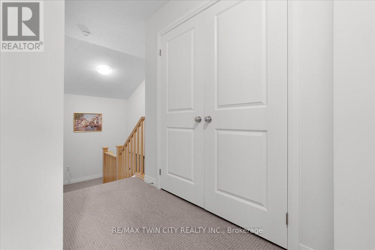 61 - 155 Equestrian Way, Cambridge, Ontario  N3E 0E8 - Photo 28 - X12564504