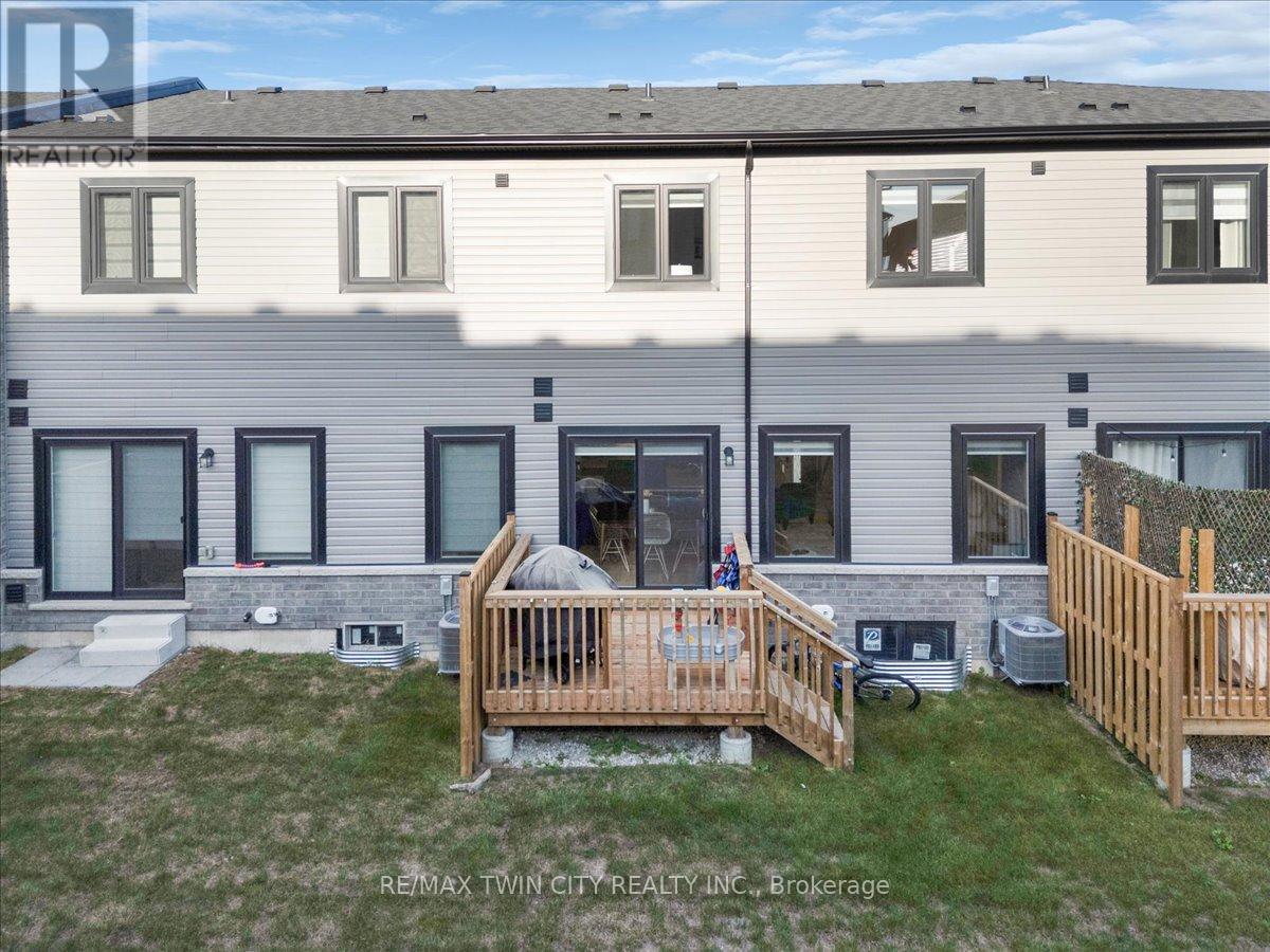 61 - 155 Equestrian Way, Cambridge, Ontario  N3E 0E8 - Photo 30 - X12564504