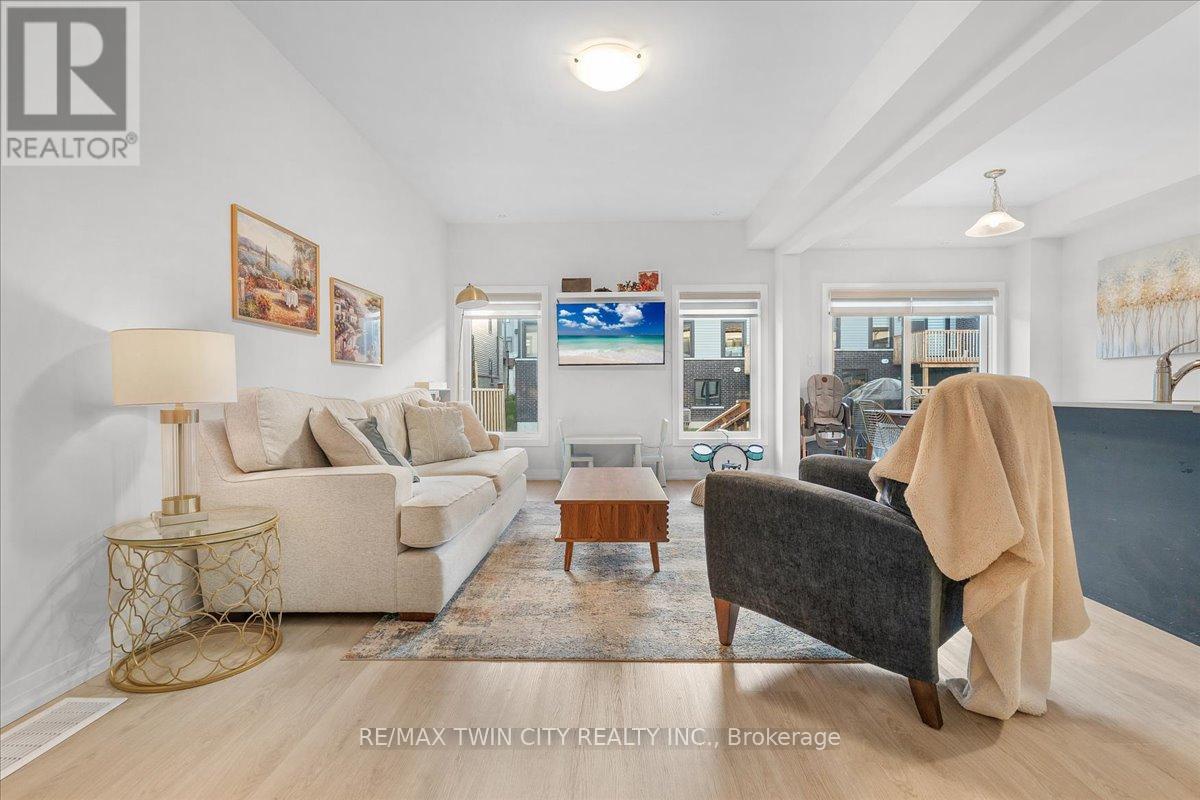 61 - 155 Equestrian Way, Cambridge, Ontario  N3E 0E8 - Photo 7 - X12564504