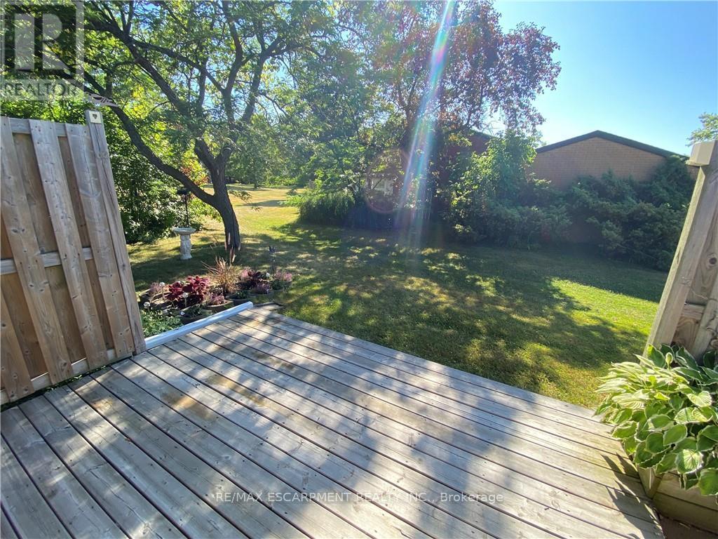 47 Szollosy Circle, Hamilton, Ontario  L9B 1T8 - Photo 16 - X12564528