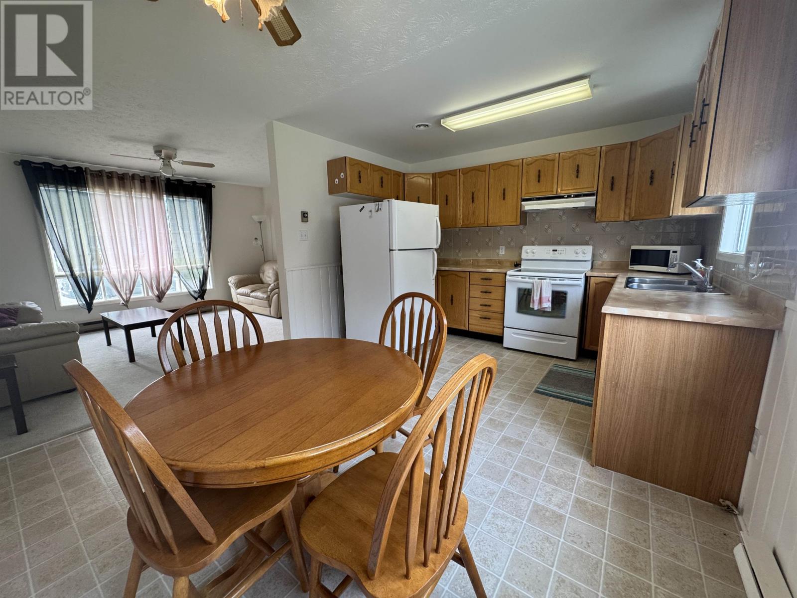 26 Matachewan Rd, Manitouwadge, Ontario  P0T 2C0 - Photo 6 - TB252359