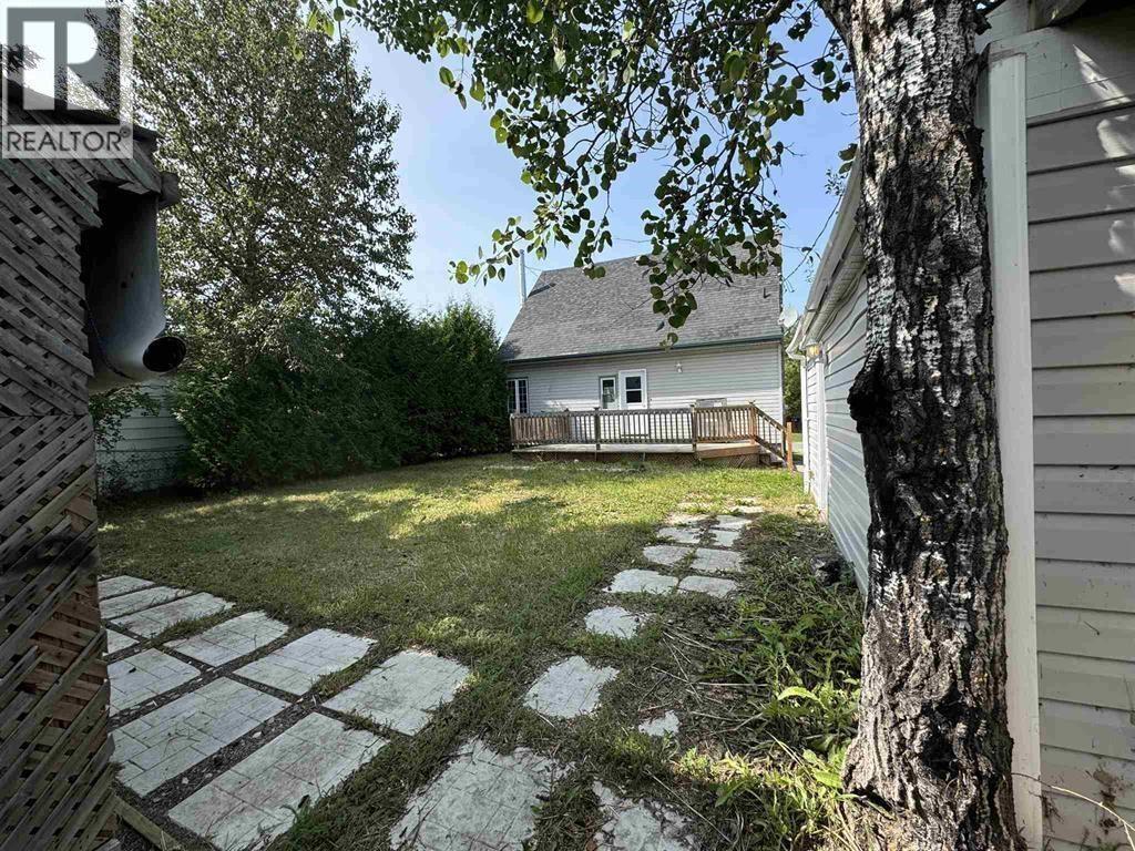 46 Neebig Ave, Manitouwadge, Ontario  P0T 2C0 - Photo 18 - TB252540
