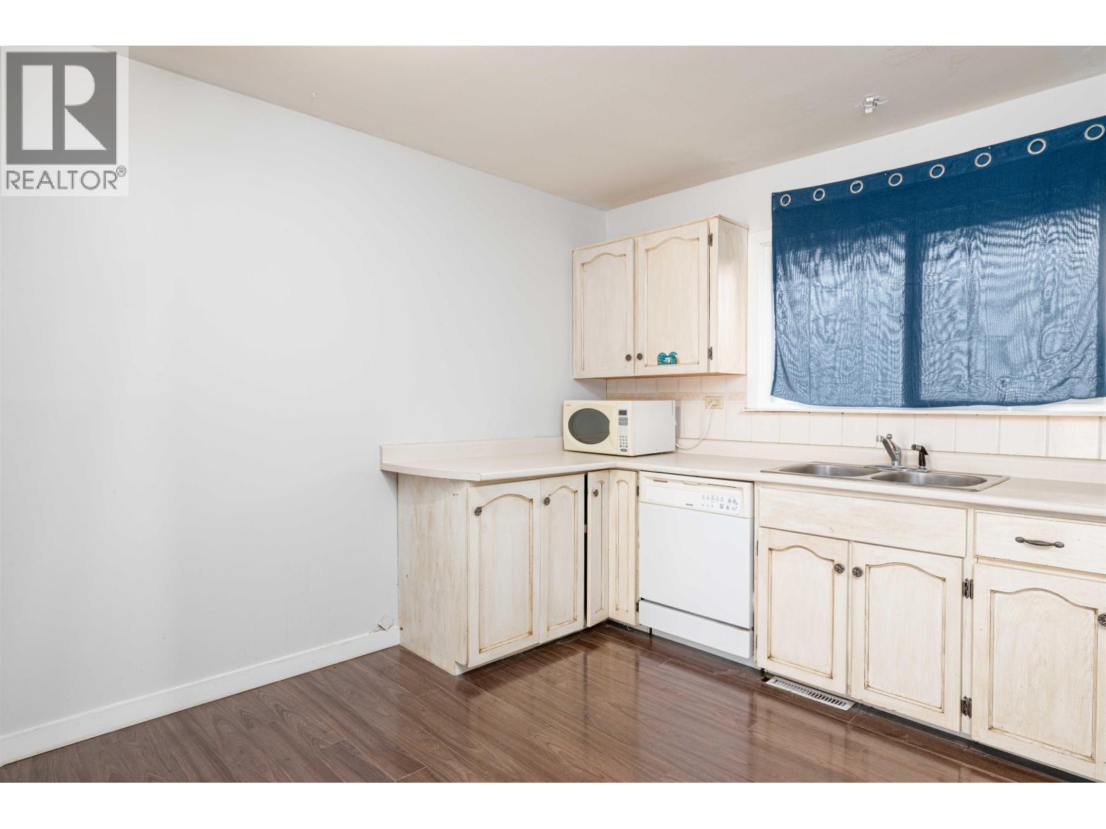 2744 Merritt Road, Prince George, British Columbia  V2N 1M4 - Photo 11 - R3069131