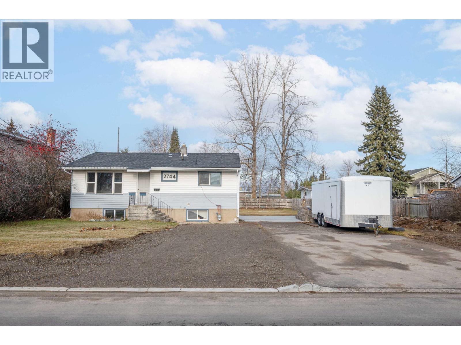 2744 Merritt Road, Prince George, British Columbia  V2N 1M4 - Photo 1 - R3069131