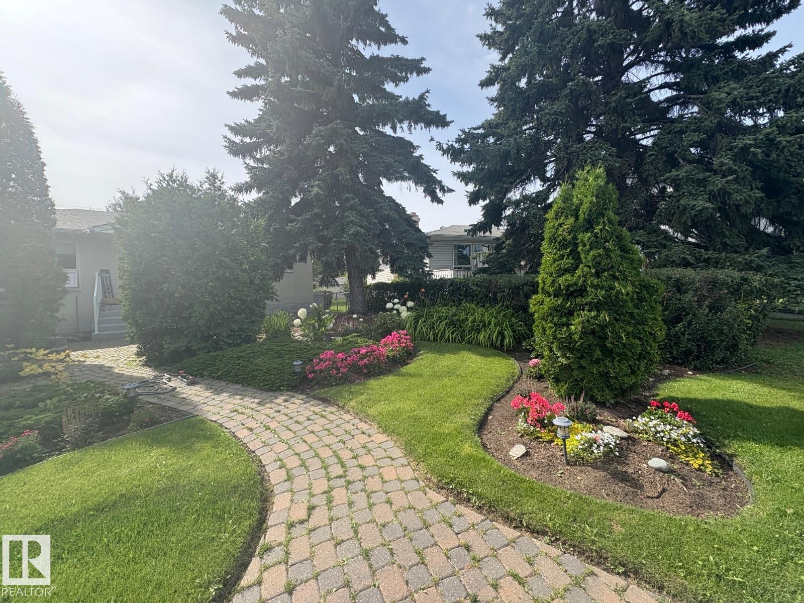 8804 148 St Nw, Edmonton, Alberta  T5R 0Z9 - Photo 2 - E4466336