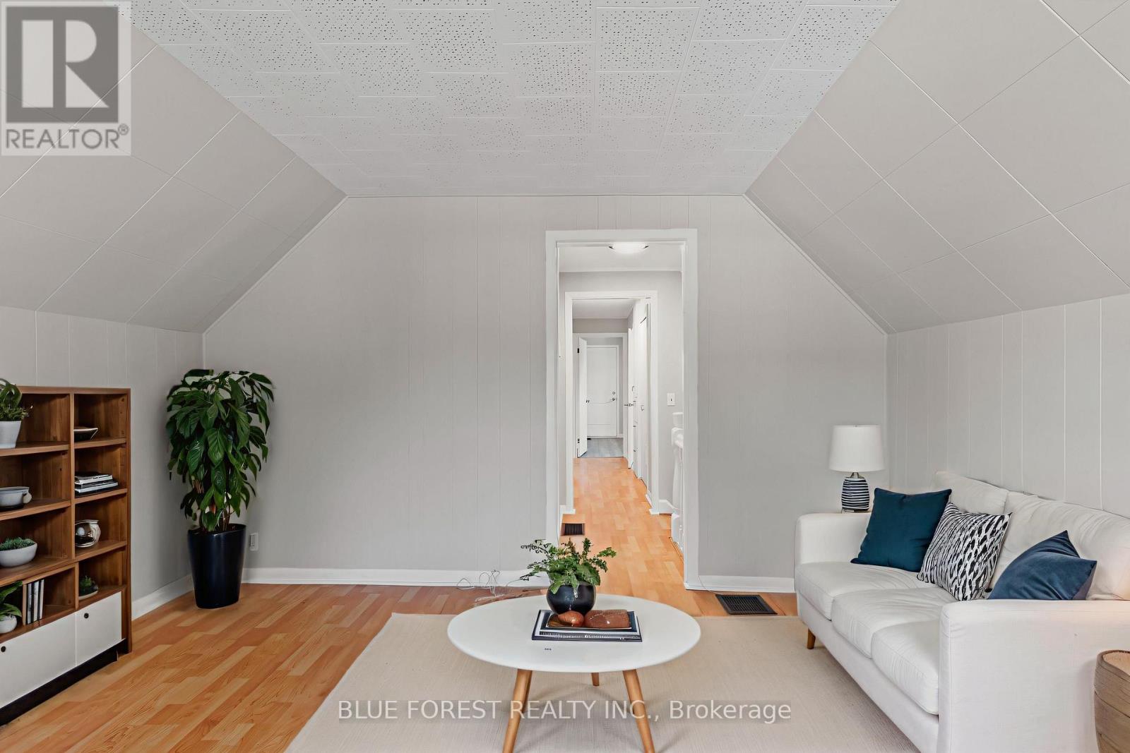 Photo 24 of 42 for 7065 Longwoods Road