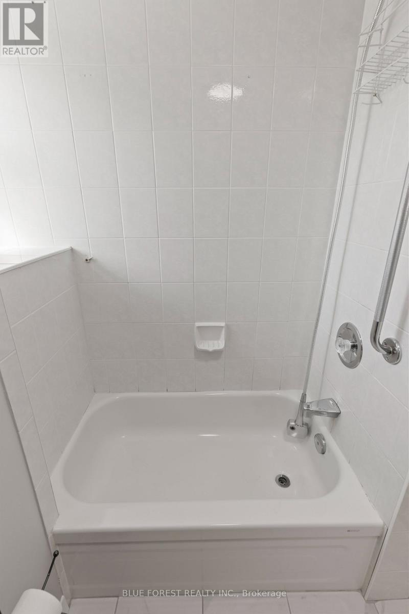 7065 Longwoods Road, London South, Ontario  N6P 1B6 - Photo 38 - X12384816