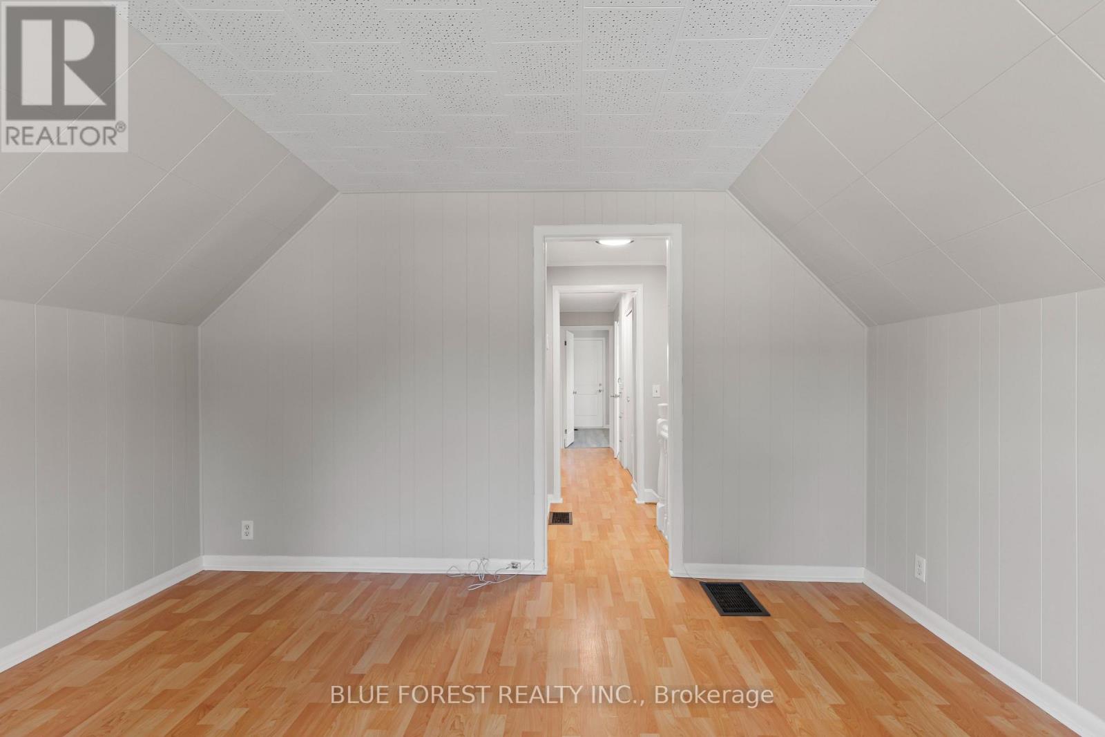 7065 Longwoods Road, London South, Ontario  N6P 1B6 - Photo 27 - X12384816