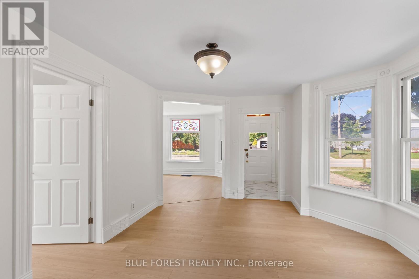 7065 Longwoods Road, London South, Ontario  N6P 1B6 - Photo 9 - X12384816