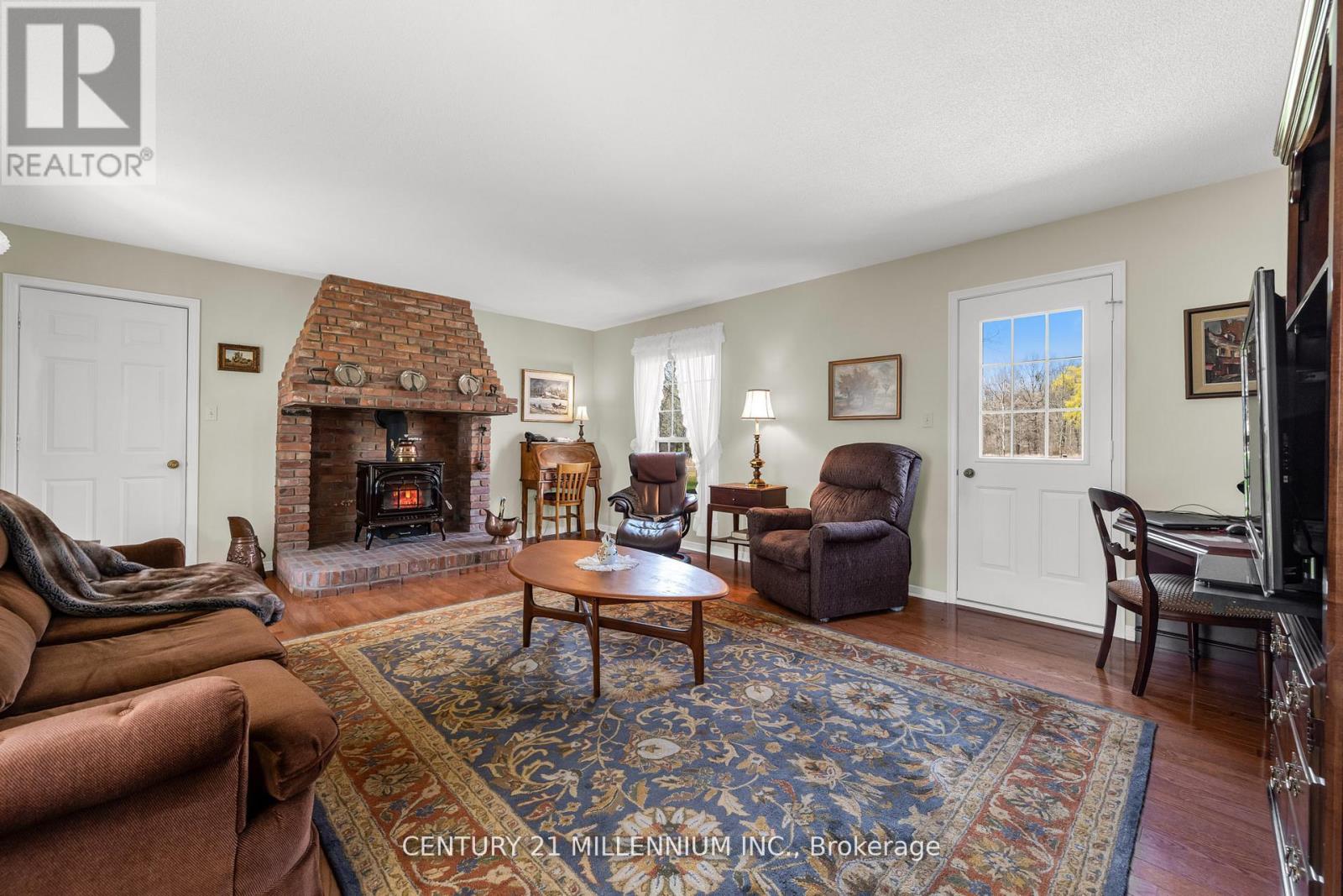 40764 Forks Road, Wainfleet, Ontario  L0S 1V0 - Photo 15 - X12454663