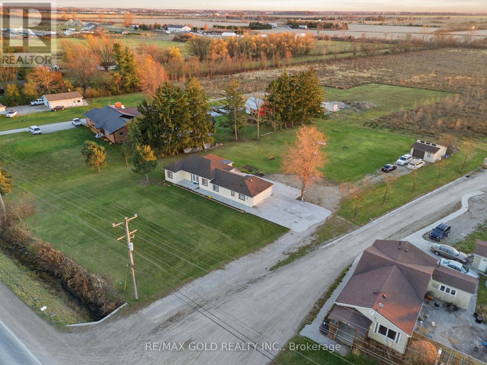 684 Talbot Road, Lakeshore, Ontario  N0R 1K0 - Photo 6 - X12564462