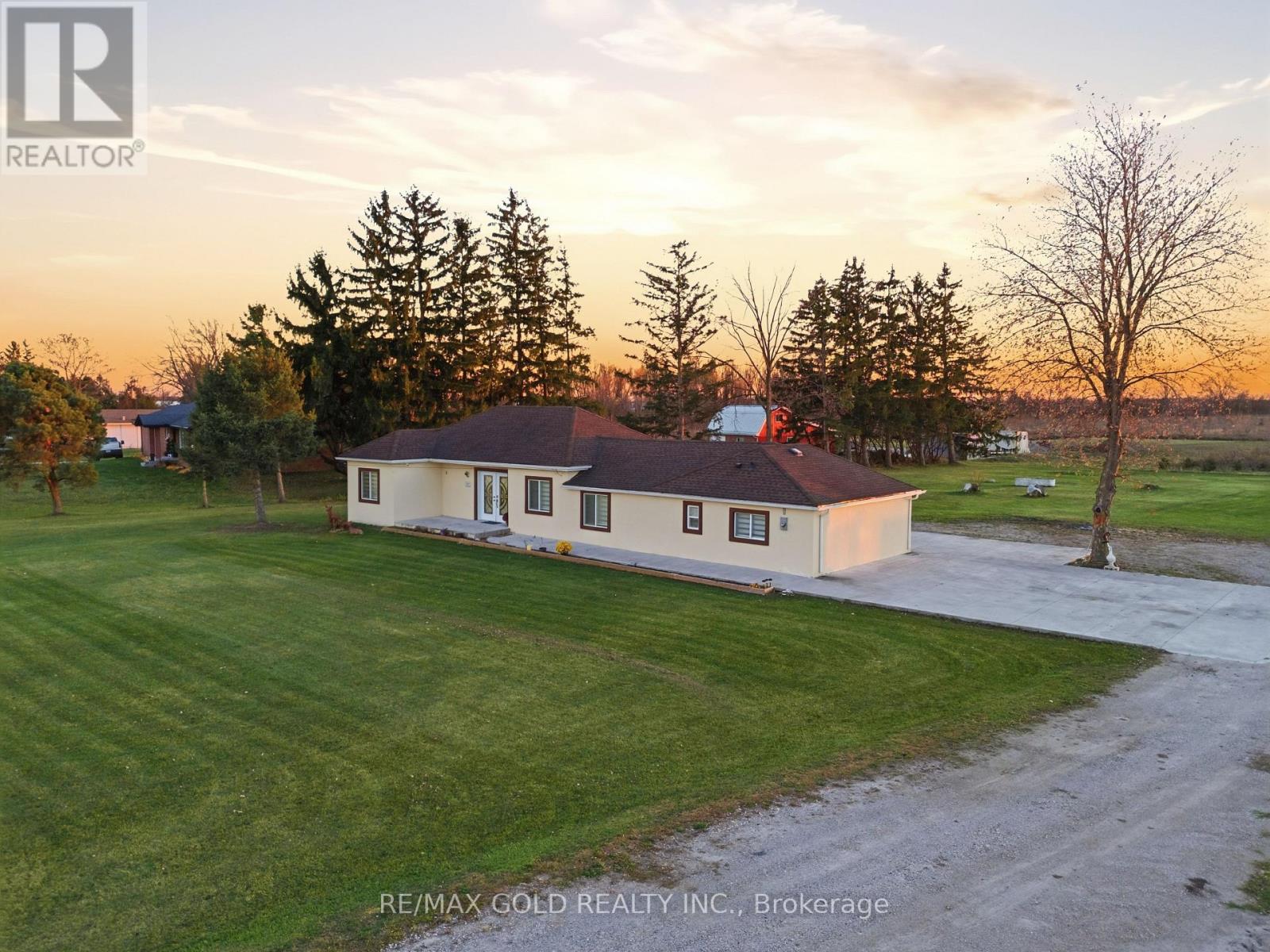 684 Talbot Road, Lakeshore, Ontario  N0R 1K0 - Photo 7 - X12564462