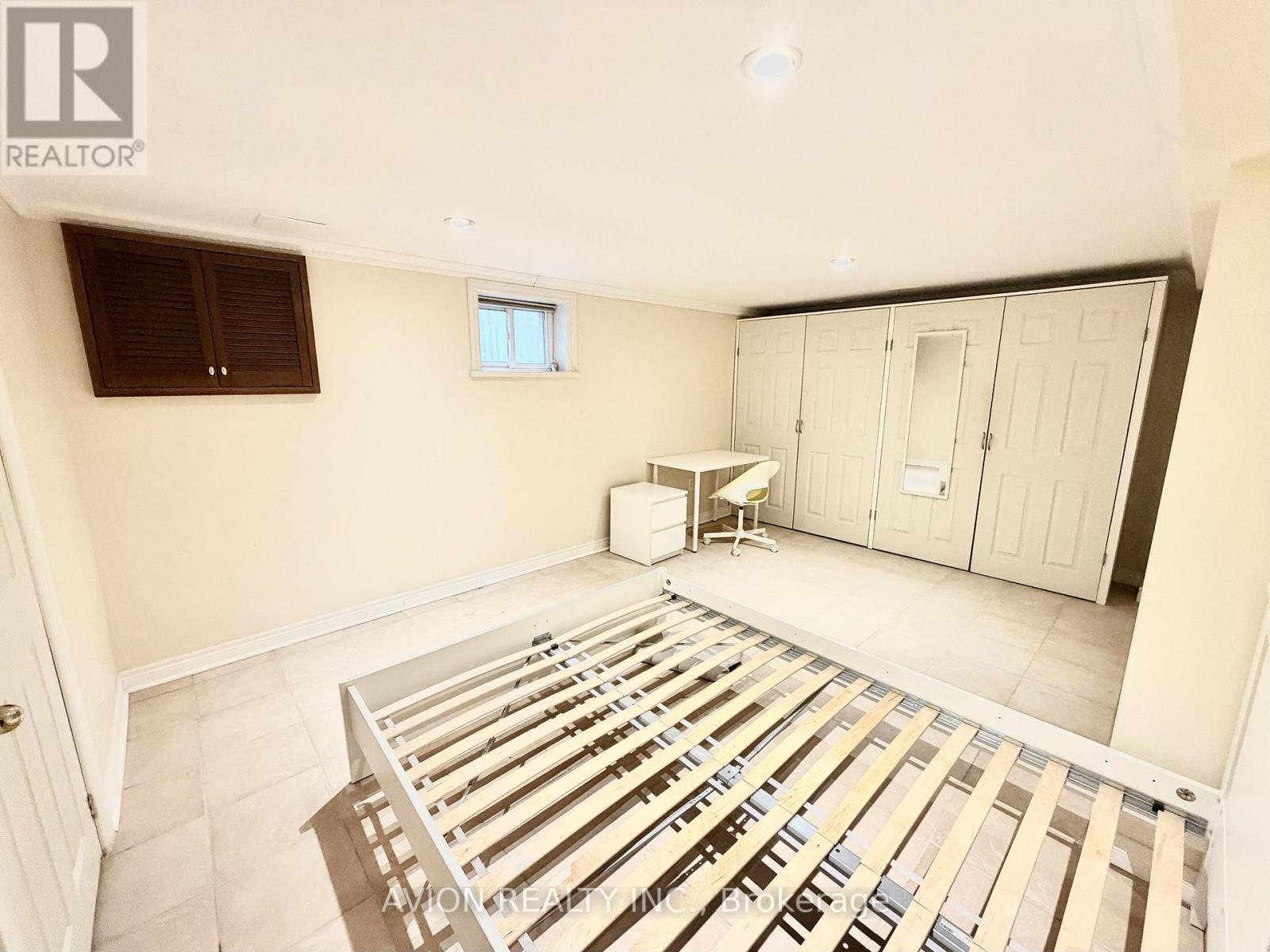 Lower - 176 Patricia Avenue, Toronto, Ontario  M2M 1J5 - Photo 7 - C12564590