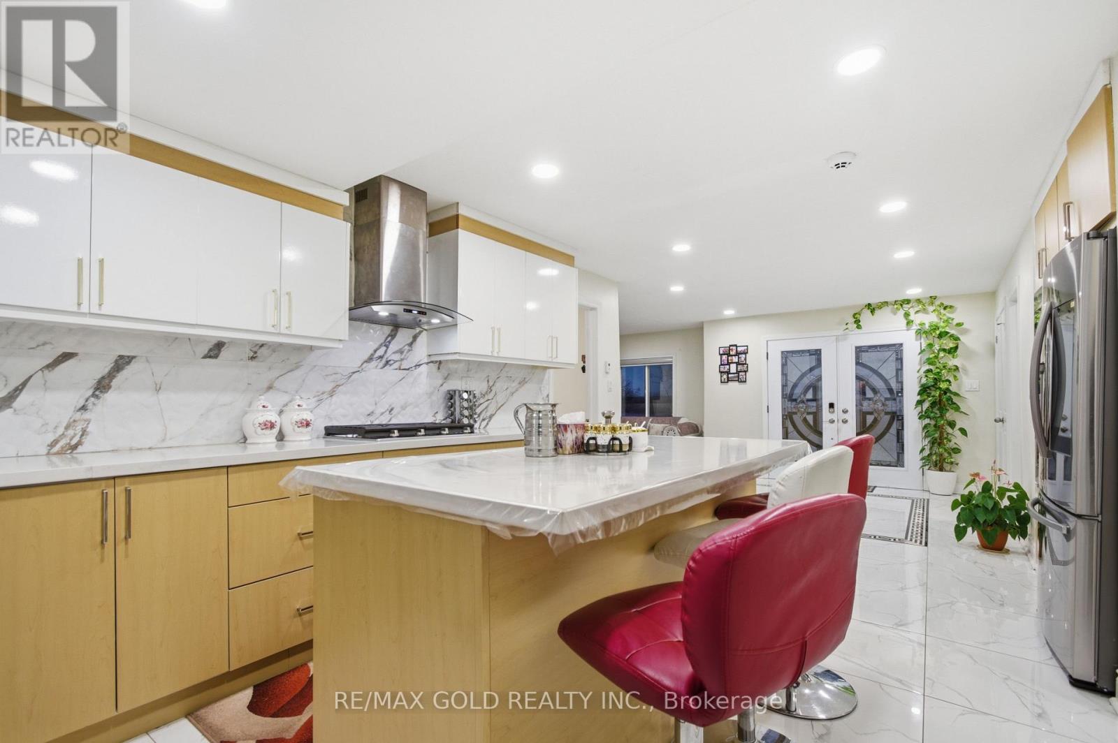 684 Talbot Road, Lakeshore, Ontario  N0R 1K0 - Photo 15 - X12564462