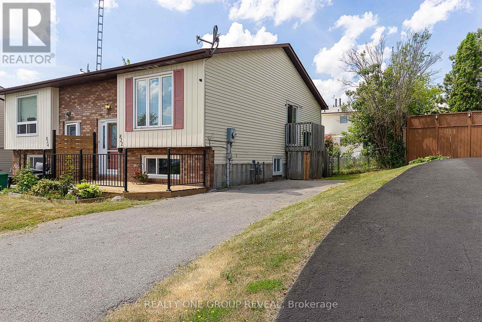 822 Kilkenny Court N, Oshawa, Ontario  L1J 7B7 - Photo 2 - E12564598
