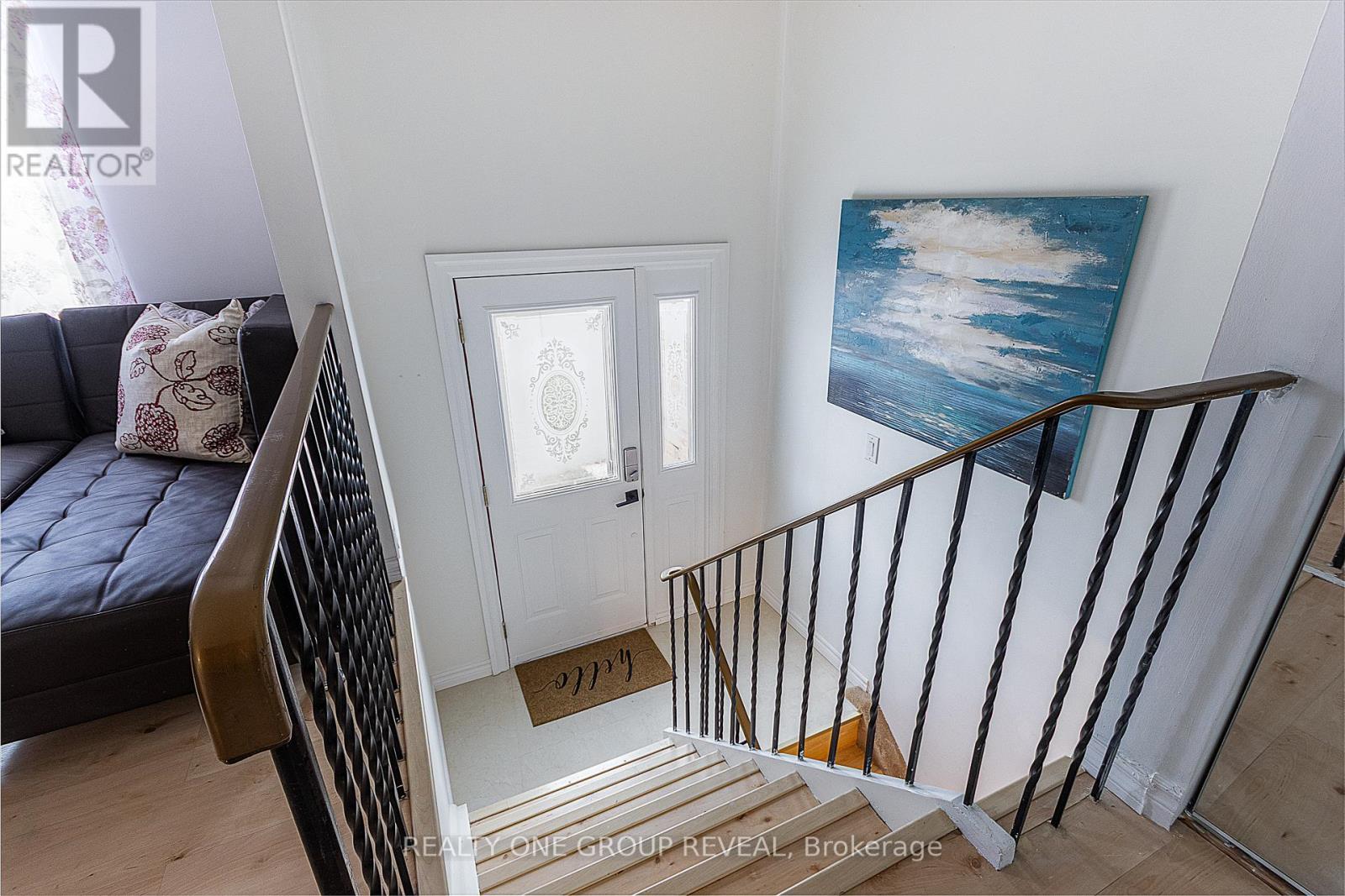 822 Kilkenny Court N, Oshawa, Ontario  L1J 7B7 - Photo 3 - E12564598