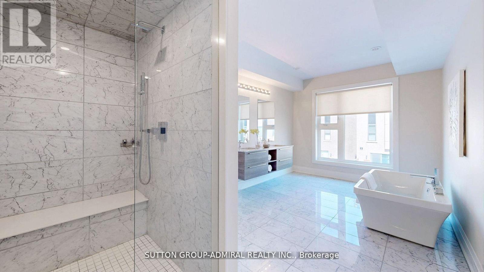 247 Smallwood Circle S, Vaughan, Ontario  L4J 0K8 - Photo 24 - N12564542