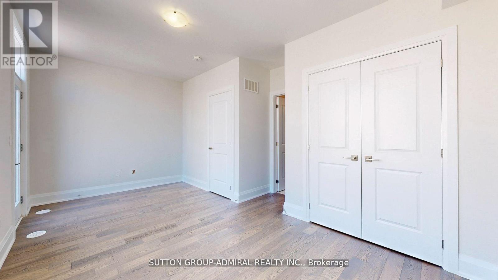 247 Smallwood Circle S, Vaughan, Ontario  L4J 0K8 - Photo 28 - N12564542