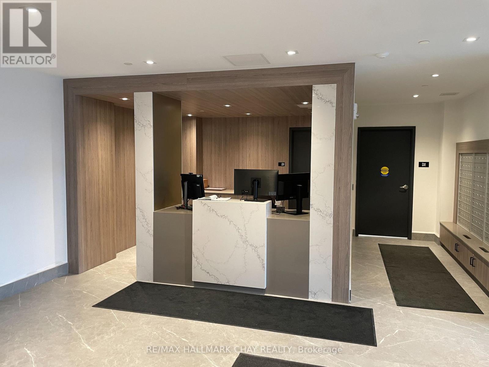 202 - 56 Lakeside Terrace, Barrie, Ontario  L4M 0L4 - Photo 2 - S12564532