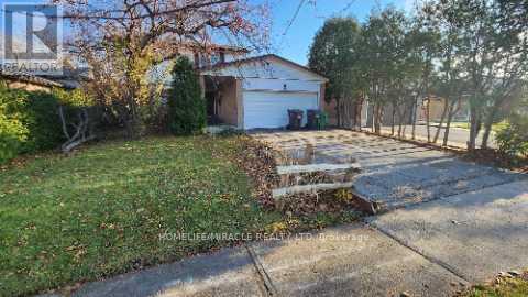 3052 Coral Drive, Mississauga, Ontario  L4T 1Z3 - Photo 3 - W12552862