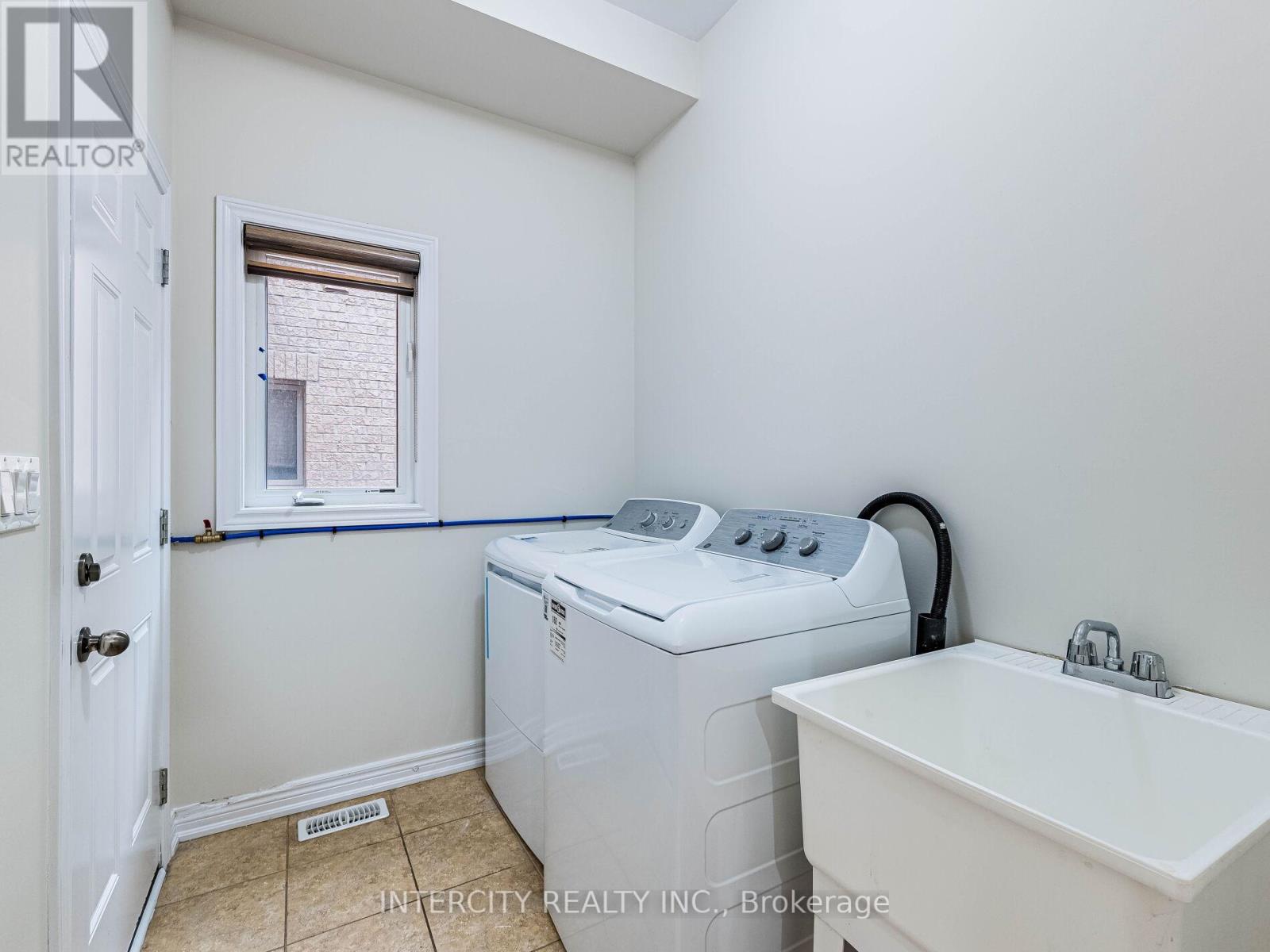 27 Exton Road, Brampton, Ontario  L6X 5M8 - Photo 20 - W12564540