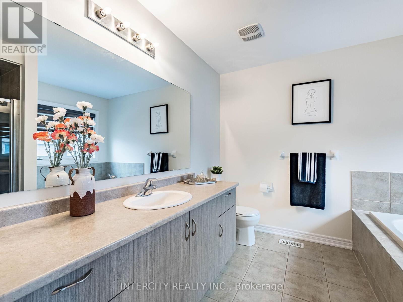 27 Exton Road, Brampton, Ontario  L6X 5M8 - Photo 25 - W12564540