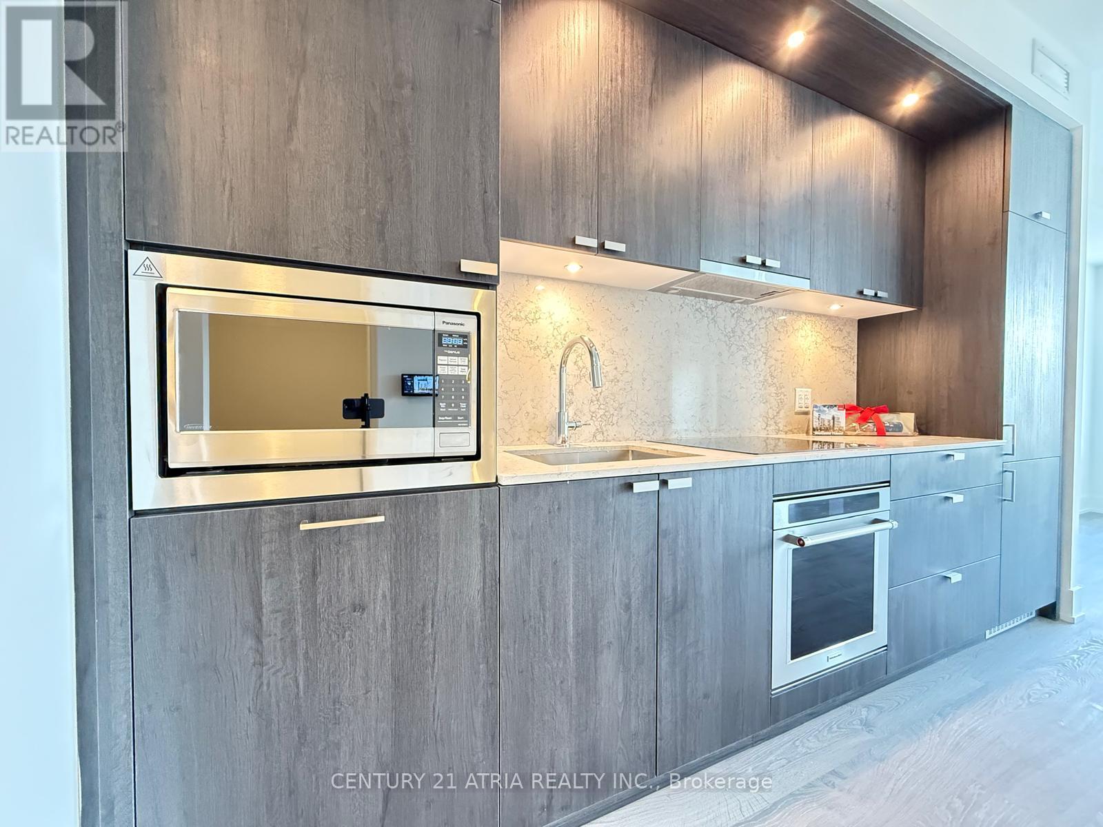 613 - 259 The Kingsway, Toronto, Ontario  M9A 0G2 - Photo 3 - W12564546