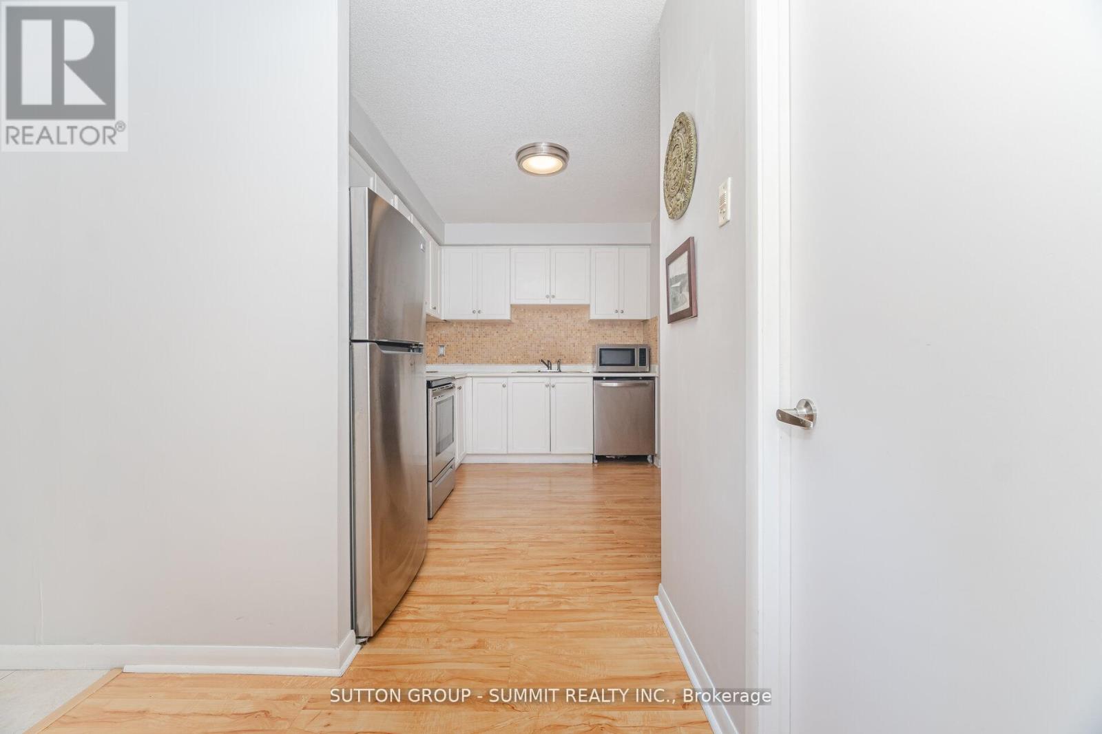 401 - 2464 Weston Road, Toronto, Ontario  M9N 0A2 - Photo 10 - W12564566