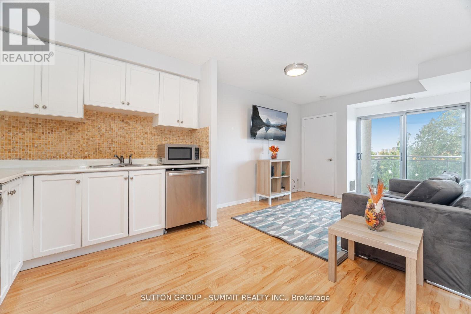 401 - 2464 Weston Road, Toronto, Ontario  M9N 0A2 - Photo 15 - W12564566