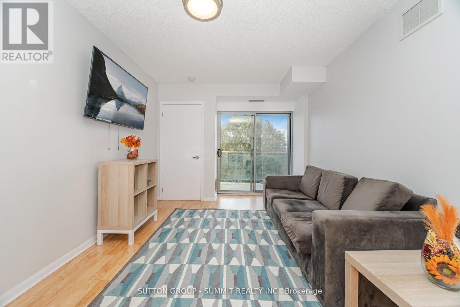 401 - 2464 Weston Road, Toronto, Ontario  M9N 0A2 - Photo 18 - W12564566