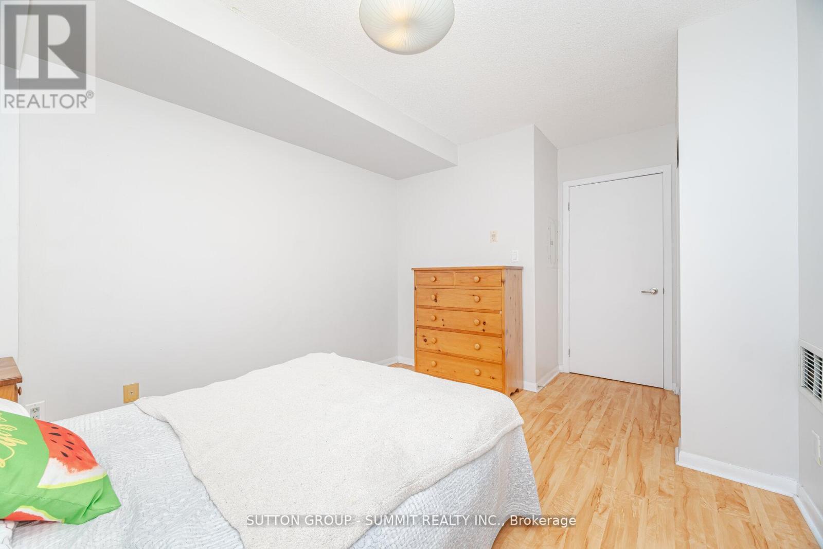 401 - 2464 Weston Road, Toronto, Ontario  M9N 0A2 - Photo 26 - W12564566