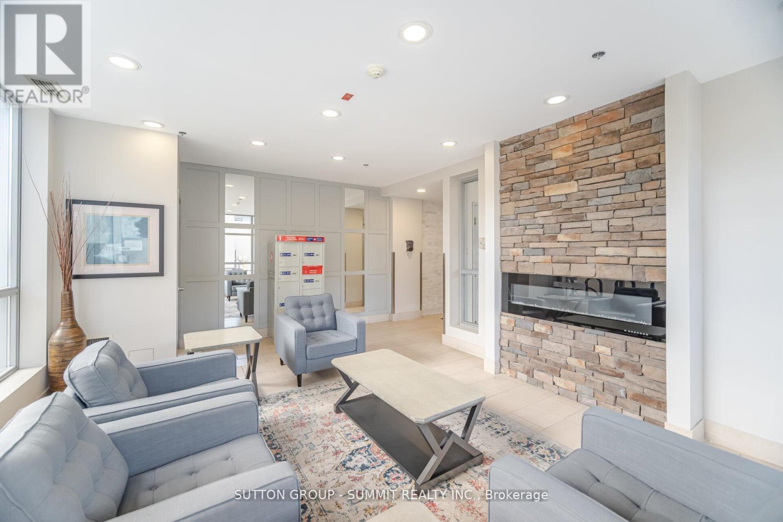 401 - 2464 Weston Road, Toronto, Ontario  M9N 0A2 - Photo 6 - W12564566