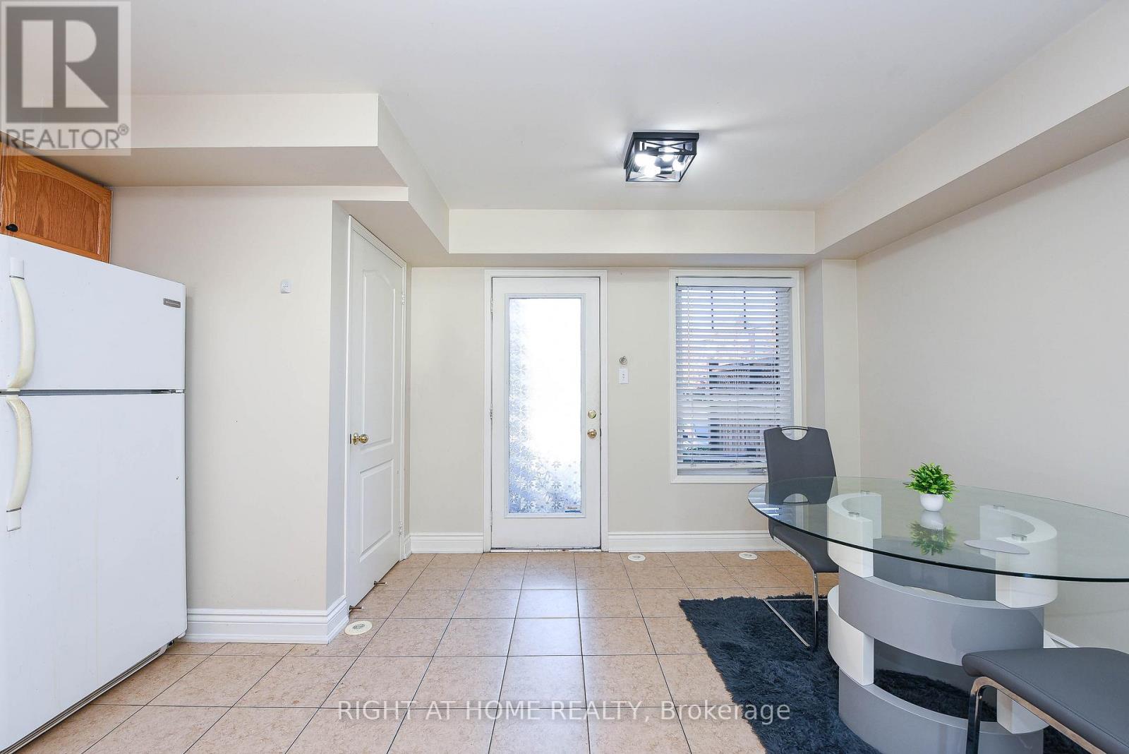 13 - 3335 Thomas Street, Mississauga, Ontario  L5M 0N7 - Photo 13 - W12564572