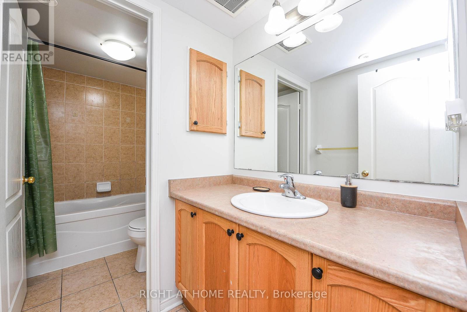 13 - 3335 Thomas Street, Mississauga, Ontario  L5M 0N7 - Photo 18 - W12564572