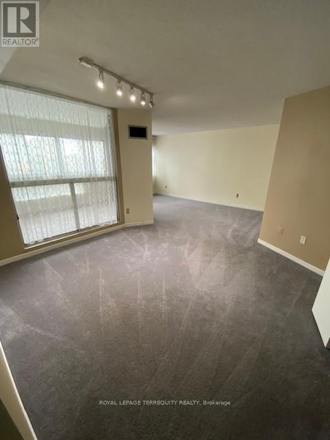 604 - 50 Elm Drive E, Mississauga, Ontario  L5A 3X2 - Photo 17 - W12564580
