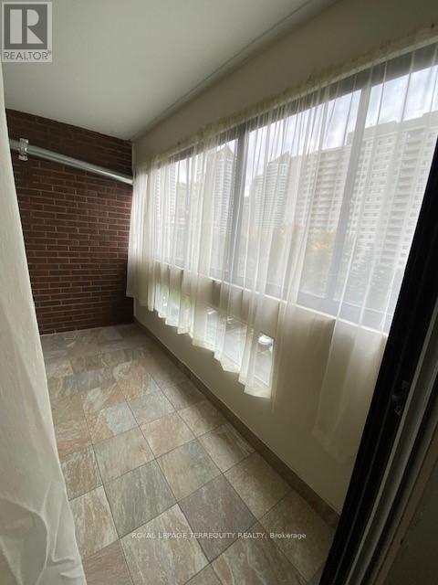 604 - 50 Elm Drive E, Mississauga, Ontario  L5A 3X2 - Photo 22 - W12564580