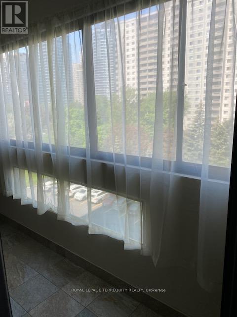 604 - 50 Elm Drive E, Mississauga, Ontario  L5A 3X2 - Photo 27 - W12564580