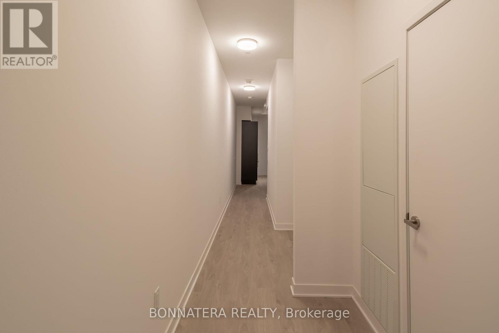 320 - 3900 Confederation Parkway, Mississauga, Ontario  L5B 0M3 - Photo 6 - W12564594