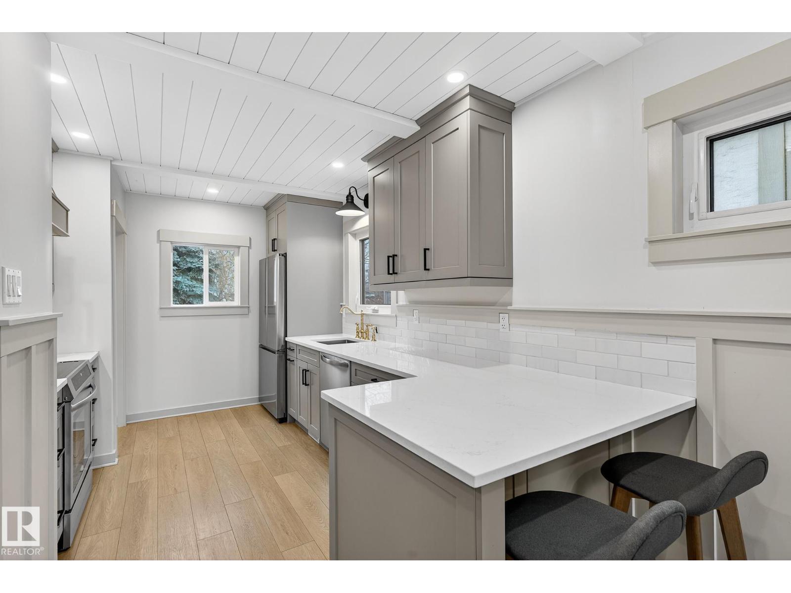 9653 83 Av Nw, Edmonton, Alberta  T6C 1C1 - Photo 10 - E4466212