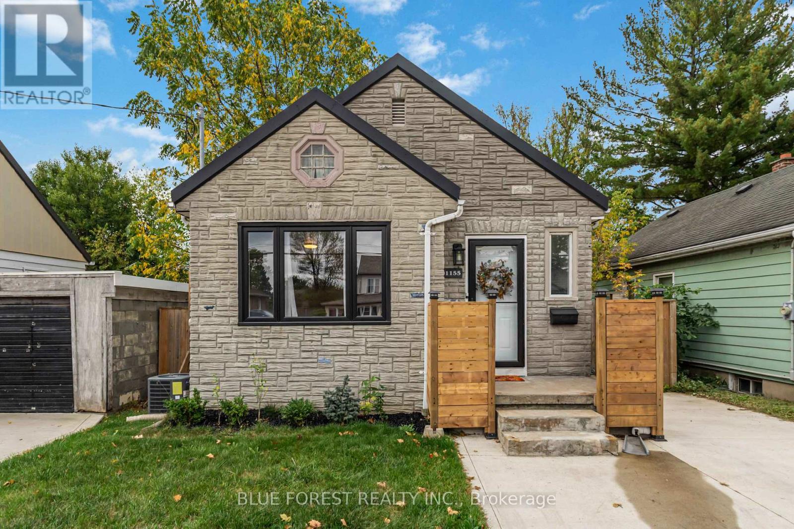 1155 Trafalgar Street, London East, Ontario  N5Z 1H3 - Photo 2 - X12564684