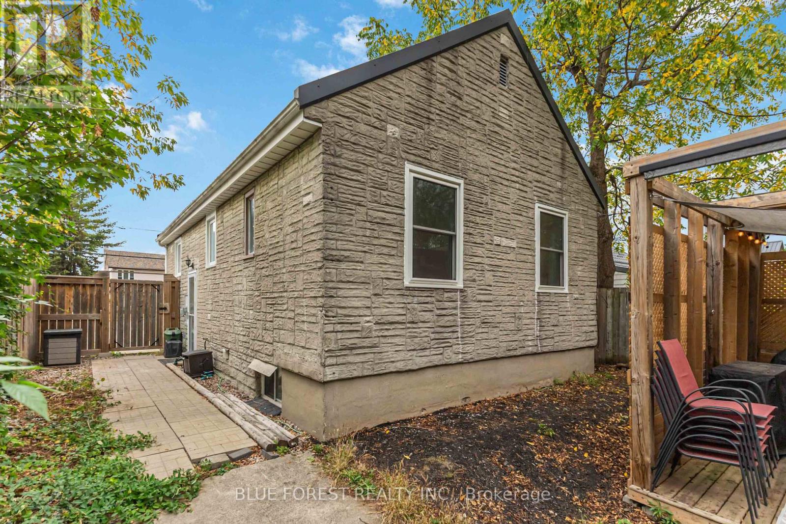 1155 Trafalgar Street, London East, Ontario  N5Z 1H3 - Photo 40 - X12564684