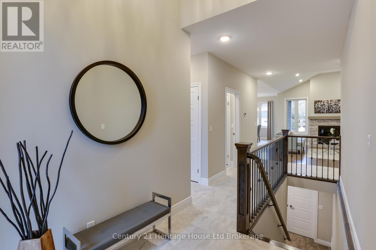 114 Beech Boulevard, Tillsonburg, Ontario  N4G 5S1 - Photo 4 - X12230625