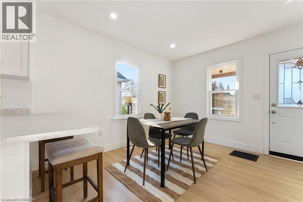 25 Dundee Street, Brantford, Ontario  N3R 4M2 - Photo 16 - 40789677