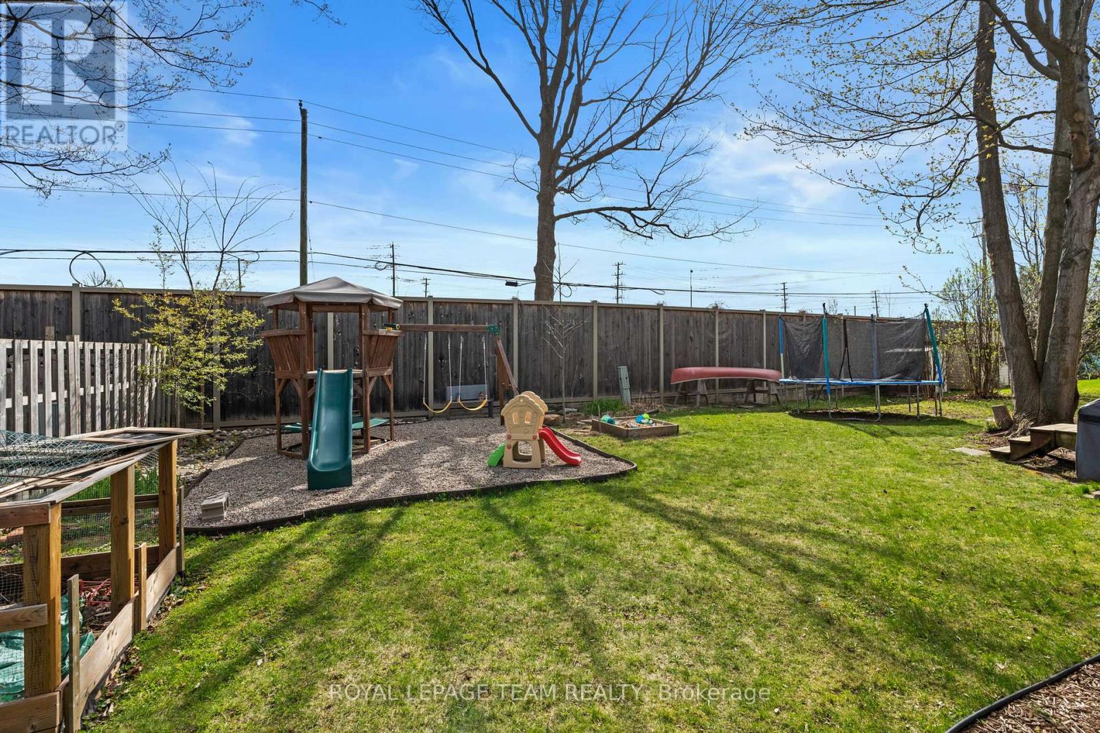 92 Burnetts Grove Circle, Ottawa, Ontario  K2J 1N7 - Photo 40 - X12564616