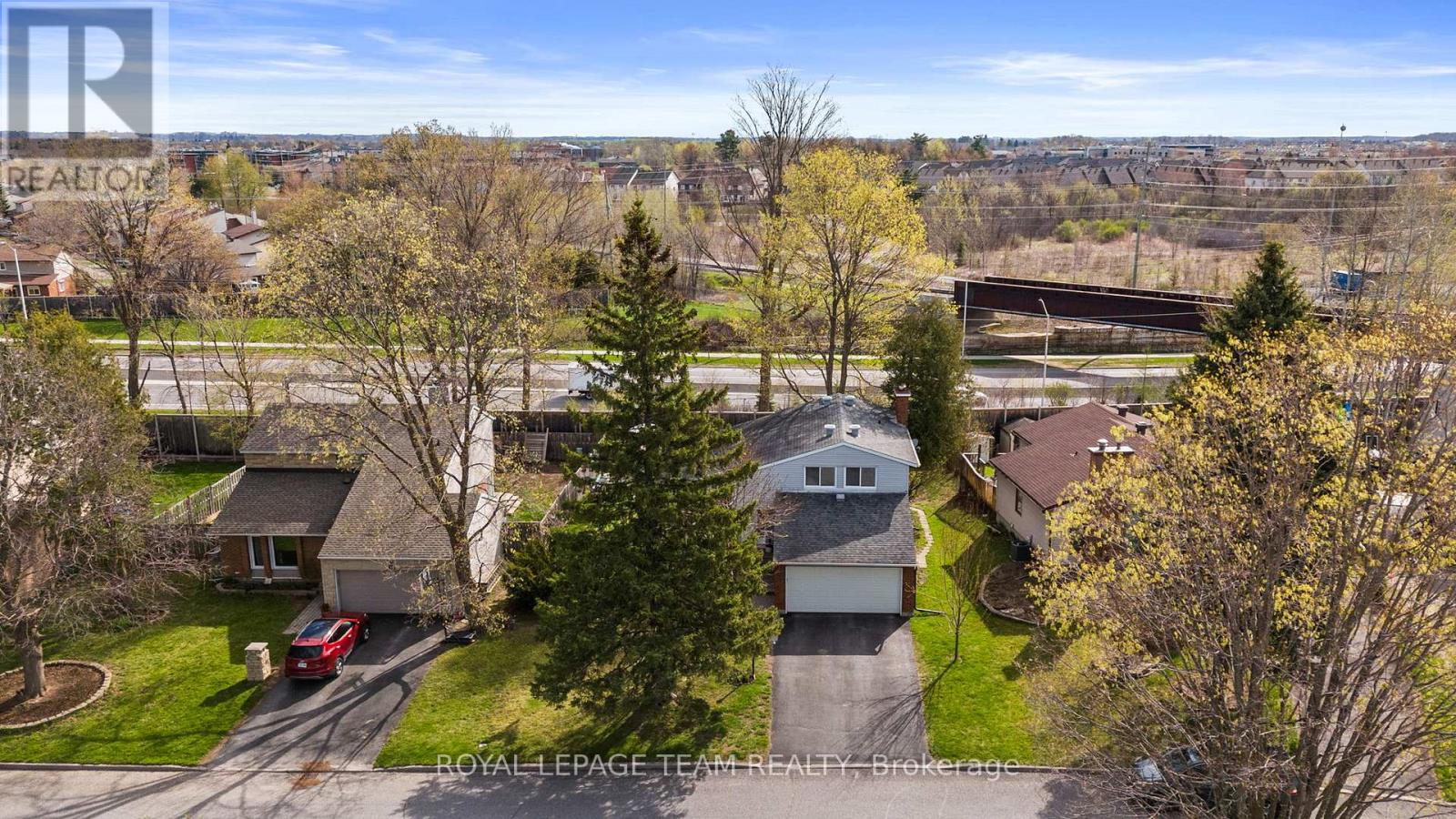 92 Burnetts Grove Circle, Ottawa, Ontario  K2J 1N7 - Photo 44 - X12564616