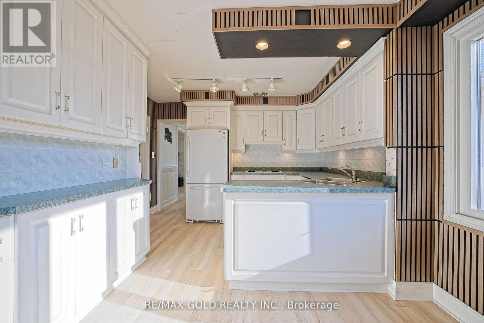 32 Oriole Avenue, Hamilton, Ontario  L8E 5E4 - Photo 32 - X12564550