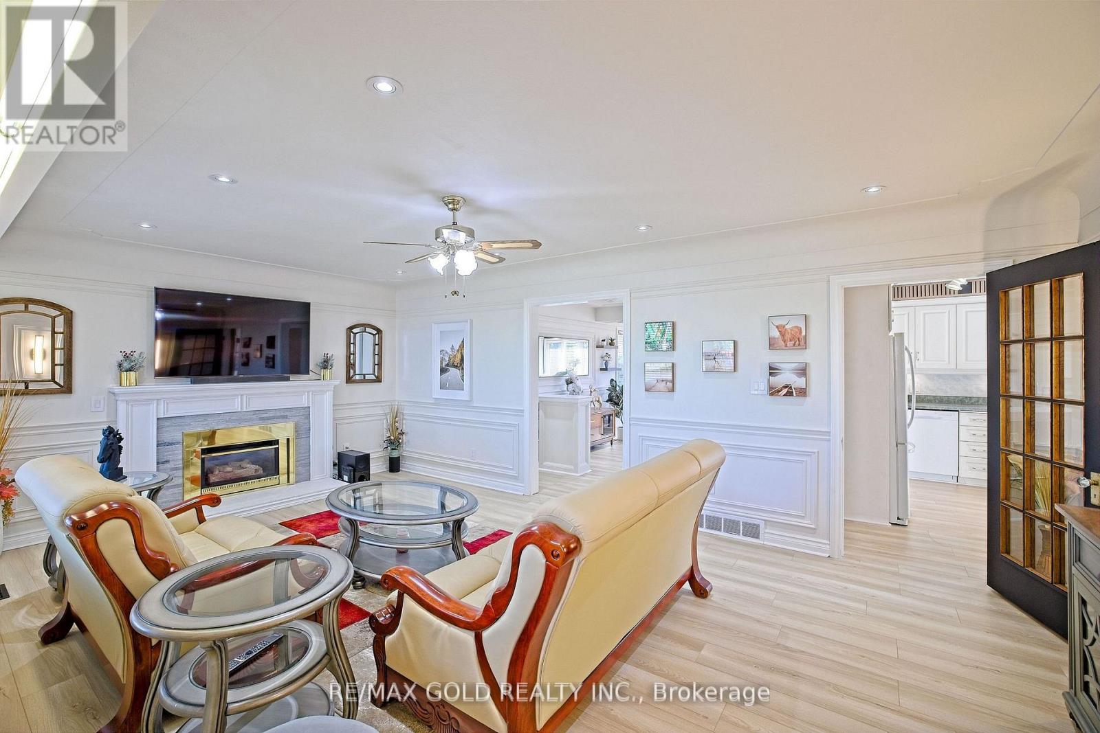 32 Oriole Avenue, Hamilton, Ontario  L8E 5E4 - Photo 5 - X12564550